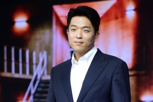 [뉴스] 안성재 모수, 와인 바꿔치기 논란 폭발…결국 사과