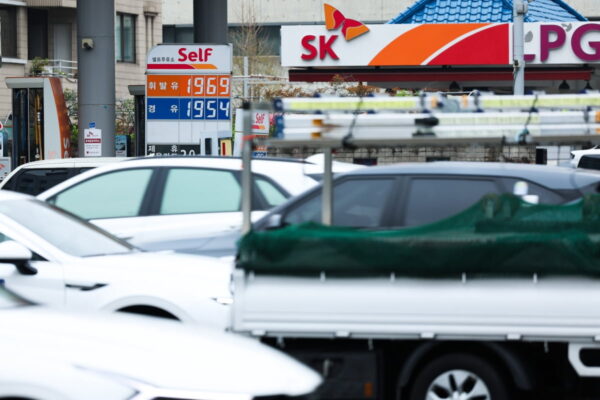 [뉴스] 3차 최고가격제 셋째날…기름값 상승세 둔화