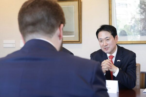 [뉴스] 뒷모습 인물 궁금했는데…장동혁 미국서 누구 만났는지 밝혀졌다