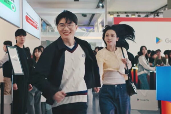 [뉴스] 페이커♥카리나, 둘이 무슨 사이야?…역대급 영상 또 터졌다