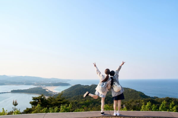 [뉴스] 요즘 명동 누가 가요…외국인들 배낭 메고 몰려든 곳