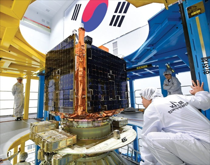 [뉴스] 차중 2호 발사 성공…위성 자립 넘어 수출 시장 정조준
