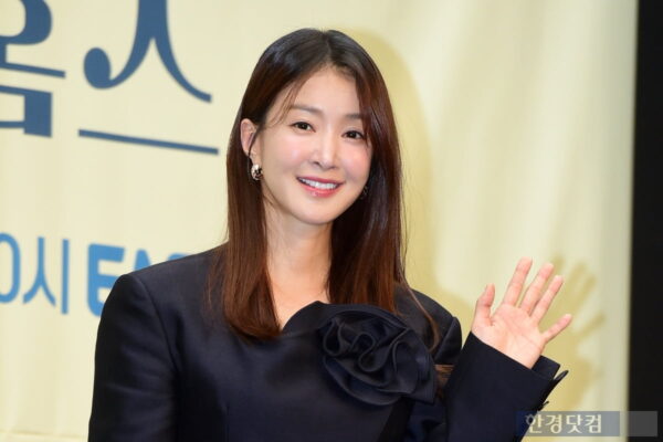 [뉴스] 한달 만에 9kg 뺐다…이시영도 받았다는 400만원 마사지 뭐길래