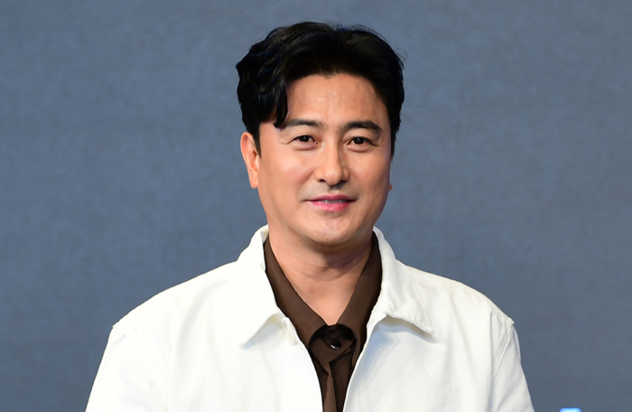 [뉴스] 안정환도 결국 폭발 “최악 참혹했다. 깨끗이 청소해야”…홍명보 직격
