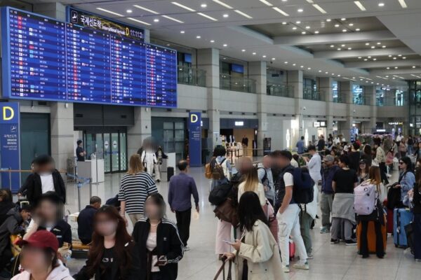 [뉴스] 4월 외국인 200만명 또 왔다…10명 중 8명은 이것 목적