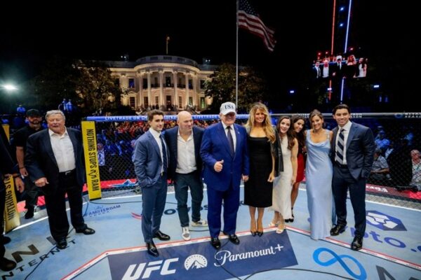 [뉴스] ‘드론 띄우고 총격 계획’ 백악관 UFC 테러 음모 19세 용의자 적발…“모친이 신고”