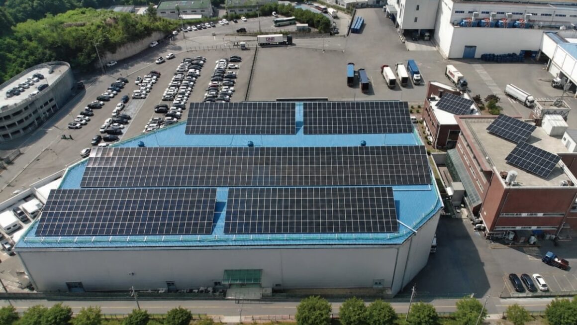 [뉴스] 깨끗한나라, 청주공장에 1MW 태양광 구축…연 550t 탄소 감축