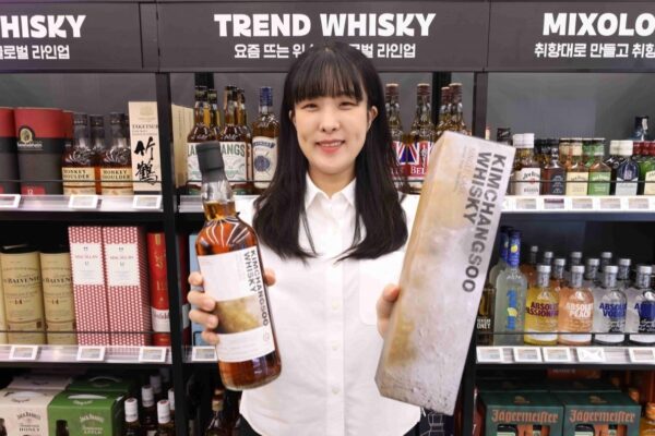 [뉴스] 23만원짜리 2분 만에 동났다…30대 남성들 오픈런하는 이유