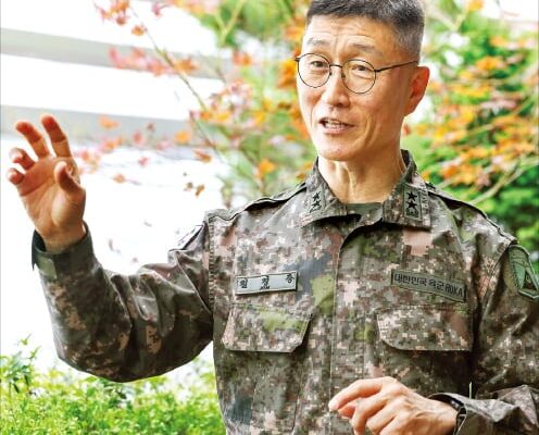 [뉴스] AI 시험 5전6기 합격…늦깎이 공부 57세 장군의 도전