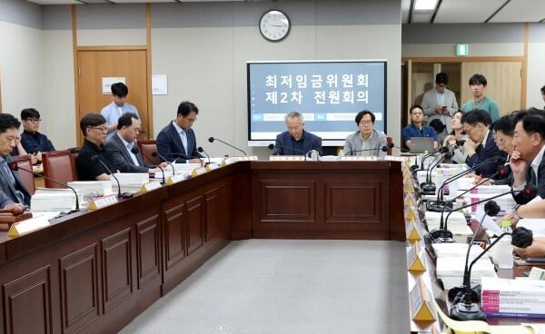 [뉴스] 음식점 못 버틴다…경총, 최저임금 업종별 차등화 요구
