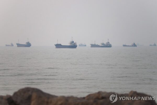 [뉴스] 세계 원유 비축량 바닥나는데…호르무즈 재봉쇄까지 ‘첩첩산중’