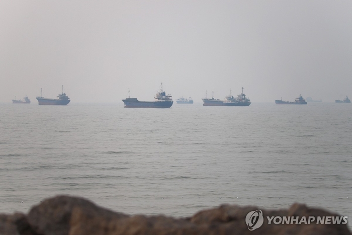 [뉴스] 세계 원유 비축량 바닥나는데…호르무즈 재봉쇄까지 ‘첩첩산중’
