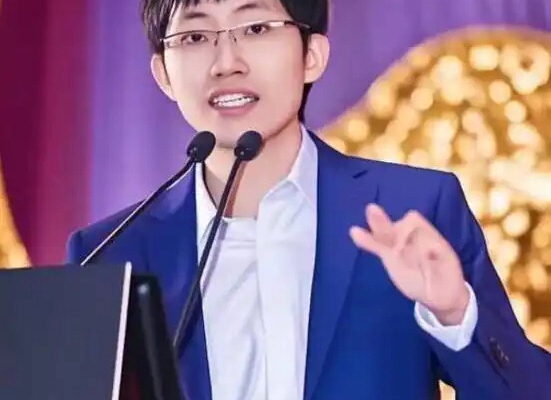 [뉴스] 딥시크 창업 ‘은둔의 경영자’…”美·中 AI 격차, 1년 내 역전”