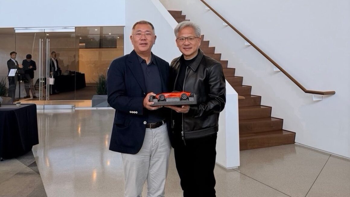 [뉴스] 깐부 정의선·젠슨 황, 엔비디아 본사에서 회동…AI 후속 논의