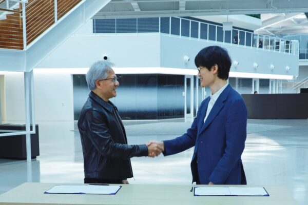 [뉴스] 네이버 선택한 젠슨 황…AI 팩토리 10억달러 통 큰 베팅