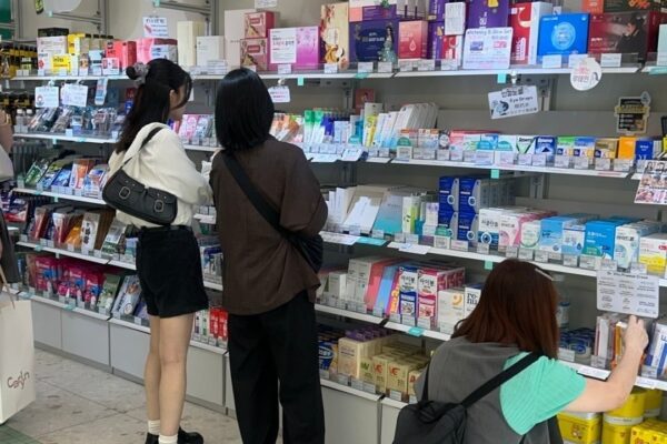 [뉴스] 올영도 다이소도 아닌데 우르르…외국인 몰린 쇼핑 성지