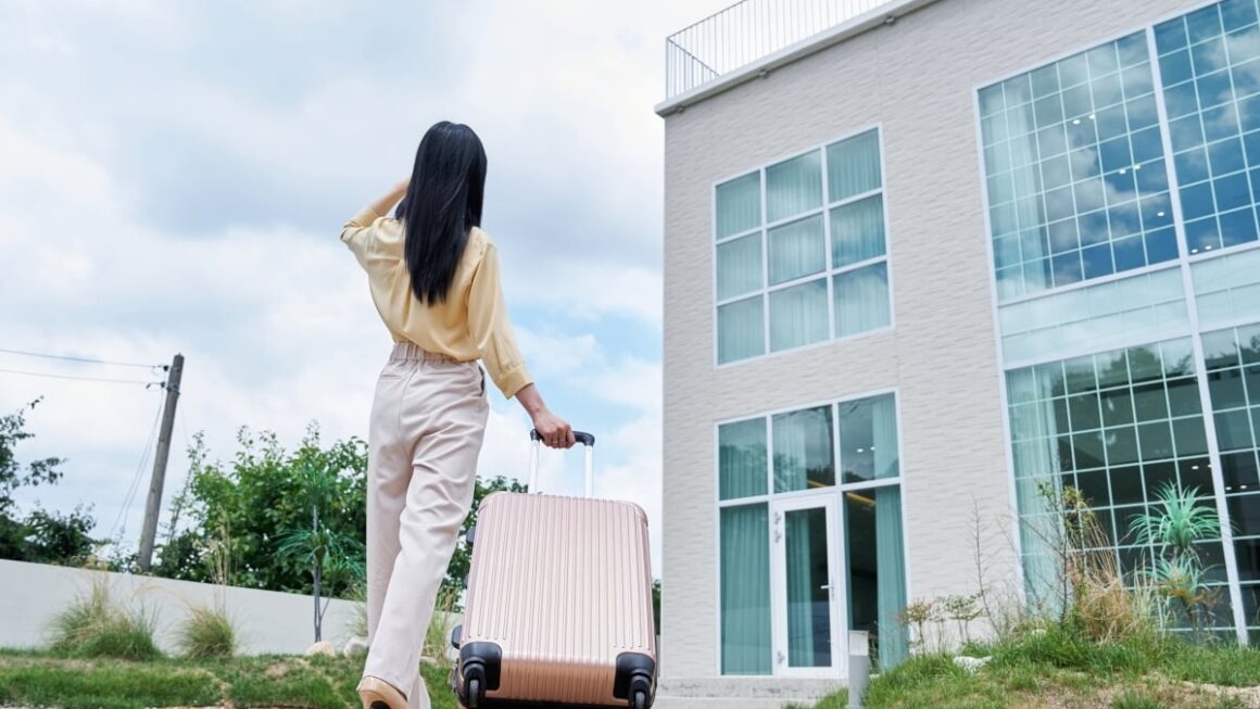 [뉴스] 혼자면 강릉, 연인과는 여수…휴가지 물었더니 답 달랐다