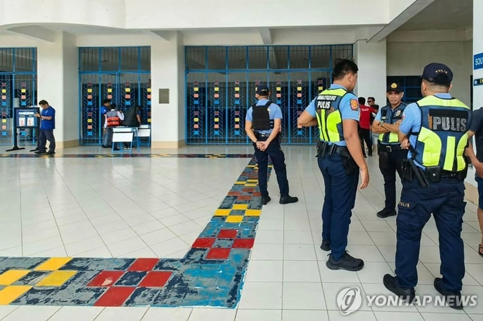 [뉴스] 교실 찾아가 총쏘고 SNS 생중계까지…필리핀 10대 총기난사 ‘충격’