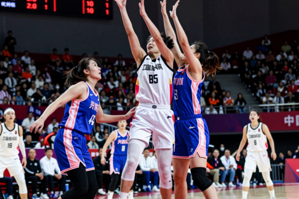 Caitlin Clark 26점 활약! Fever, Dream 연장 혈투 끝 95-91 승리