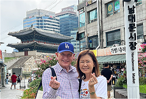 [뉴스] “호떡 먹고 손하트 날리고”…‘서울 출생’ 美대사가 가장 먼저 찾은 곳은