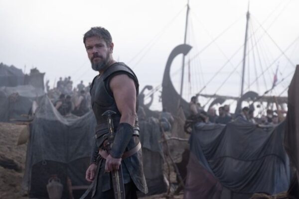 [뉴스] IMAX 안 봐도 돼?…영화 오디세이 300만 화력 터졌다