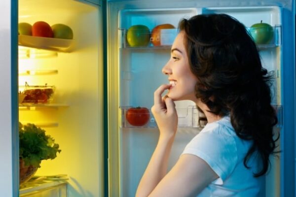 [뉴스] 밤마다 야식 식탐인 줄 알았는데…의사가 밝힌 진짜 원인