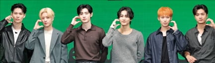 [뉴스] 엔하이픈, 美 빌보드 200 첫 1위