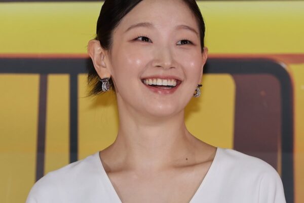 [뉴스] 목에 혹 13개·림프절 전이… 박소담 갑상생암 투병기