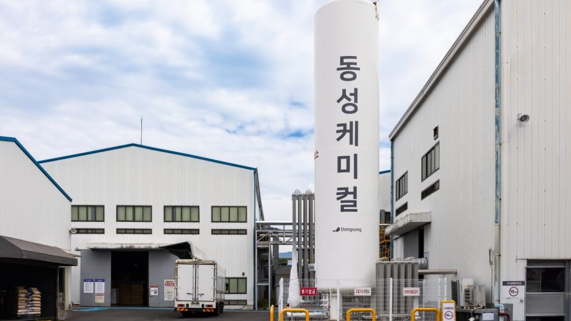 [뉴스] 나이키·아디다스에 들어간 K소재…러닝 붐 타고 매출 쑥