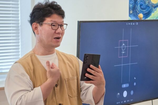 [뉴스] 사진작가도 이 폰카 쓴다는데…1500만원 카메라와 구분 못해
