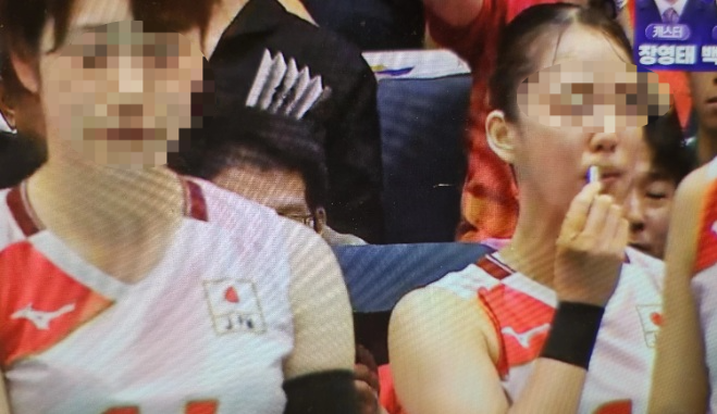 [뉴스] “립스틱 바르는게 중요하냐”…중국에 참패 일본 여자배구, 비난 폭주