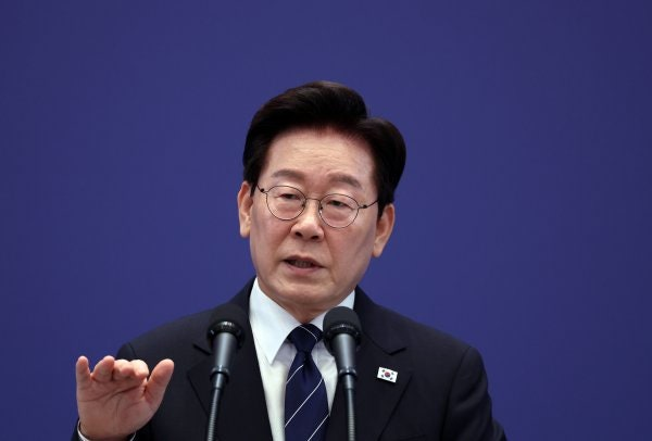 [뉴스] “이재명, 젤렌스키를 살인자라 해”…러 매체, 발언 맥락 바꿔 ‘왜곡 보도’
