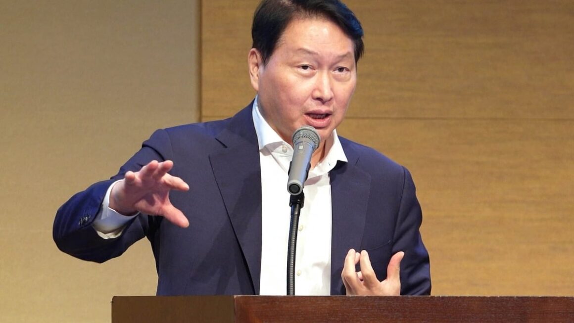 [뉴스] 최태원, 7조 규모 AI 심장부 찾는다…경영진과 울산 집결