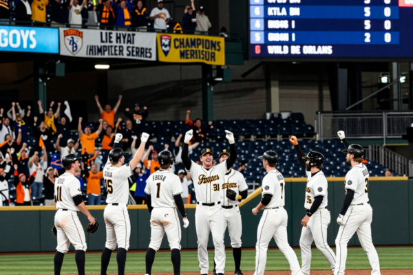 시카고 화이트삭스, 21년 만의 ALCS 진출 눈앞…ALDS 2연승의 비결