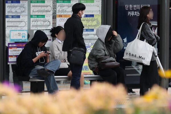 [뉴스] 출근길 전국 곳곳 비… 낮부터 체감온도 떨어지며 쌀쌀