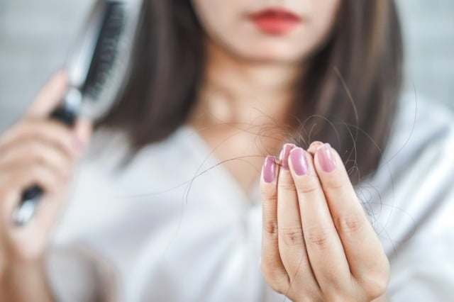 [뉴스] 탈모환자 10명 중 4명은 여성…왜·어디부터 빠지나 확인해야