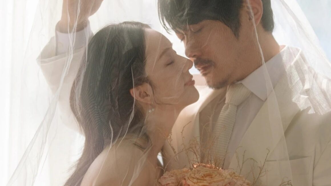 [뉴스] 아이 셋 KCM, 9세 연하 아내와 15년 만에 정식 결혼
