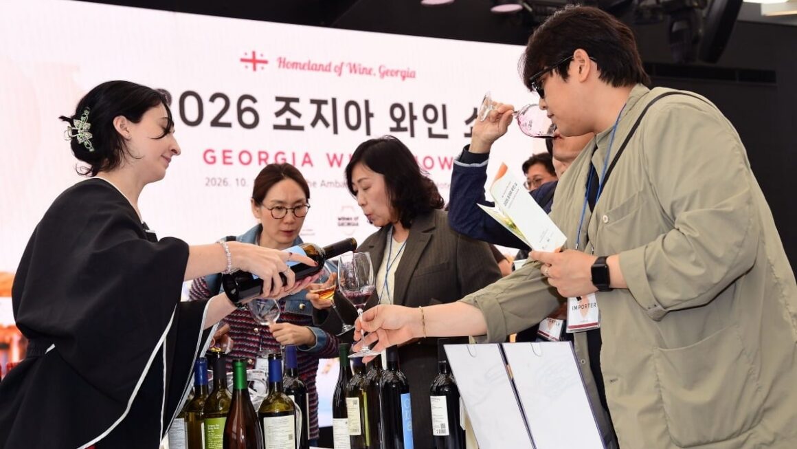 [뉴스] 전문가들이 홀딱 반했다…서울서 열린 조지아 와인쇼