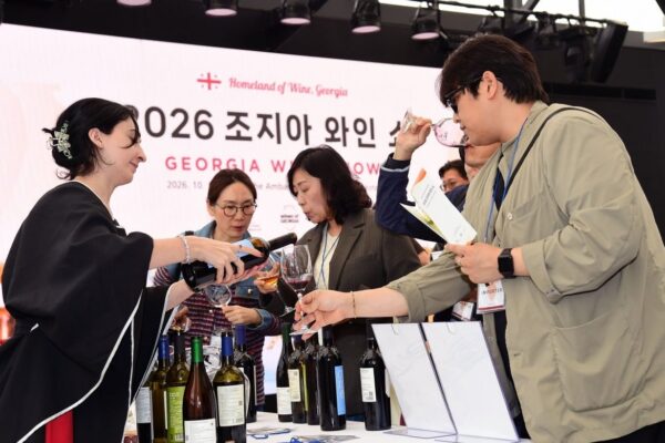 [뉴스] 전문가들이 홀딱 반했다…서울서 열린 조지아 와인쇼