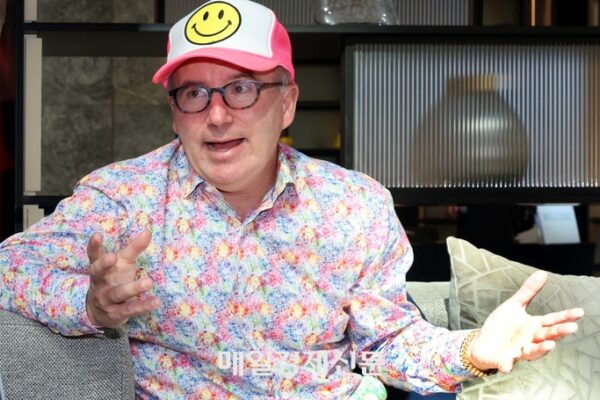 [뉴스] [단독] “코스피 떠나는 이들, 뭔가 잊은 것 같다”…비관론 개의치 말라는 월가 스타