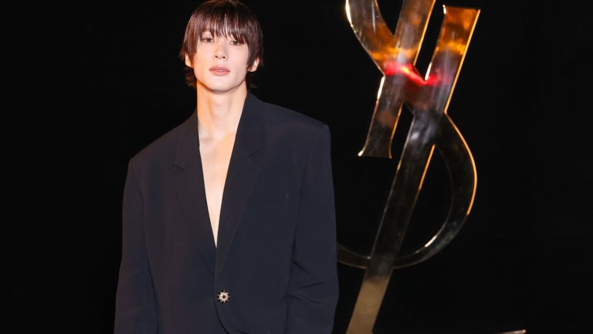 [뉴스] 라이즈 앤톤, 생 로랑 얼굴 됐다…파리 패션위크 접수