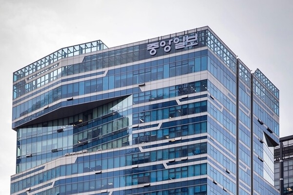 [뉴스] 중앙일보 인수전, 신세계도 합류…다우키움·CJ와 3자 컨소