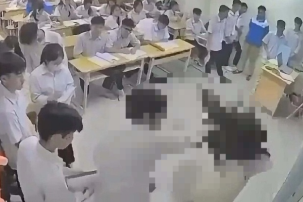 [뉴스] “교실 바닥이 온통 핏자국”…여교사 폭행한 남학생, 베트남 ‘발칵’