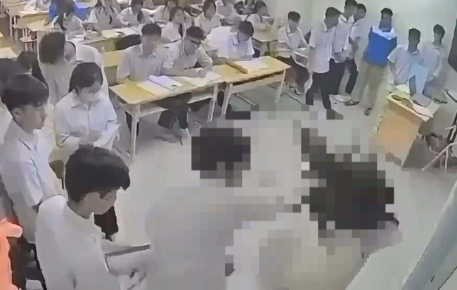 [뉴스] “교실 바닥이 온통 핏자국”…여교사 폭행한 남학생, 베트남 ‘발칵’